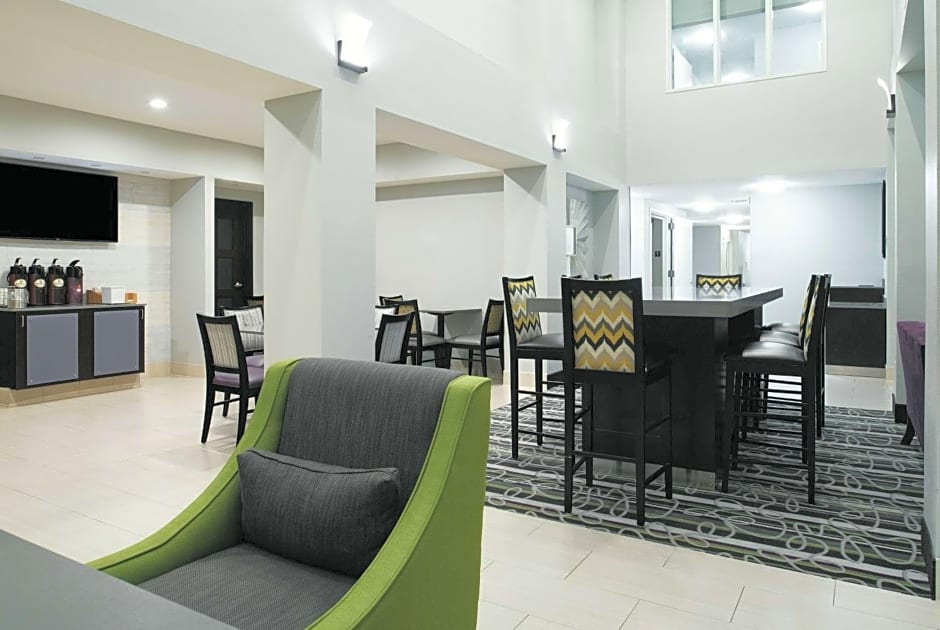 La Quinta Inn & Suites by Wyndham Fairfield - Napa Valley