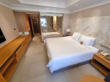 Special Offer - Deluxe Double Room with Lotte Waterpark tickets for 2pax