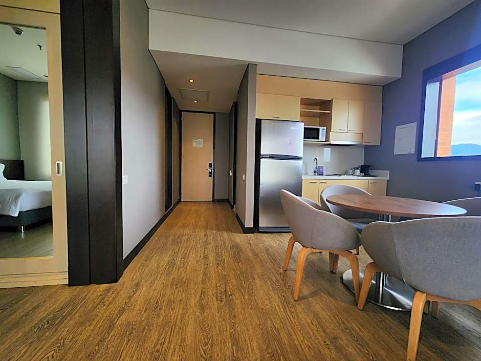 DoubleTree by Hilton Bogota AR