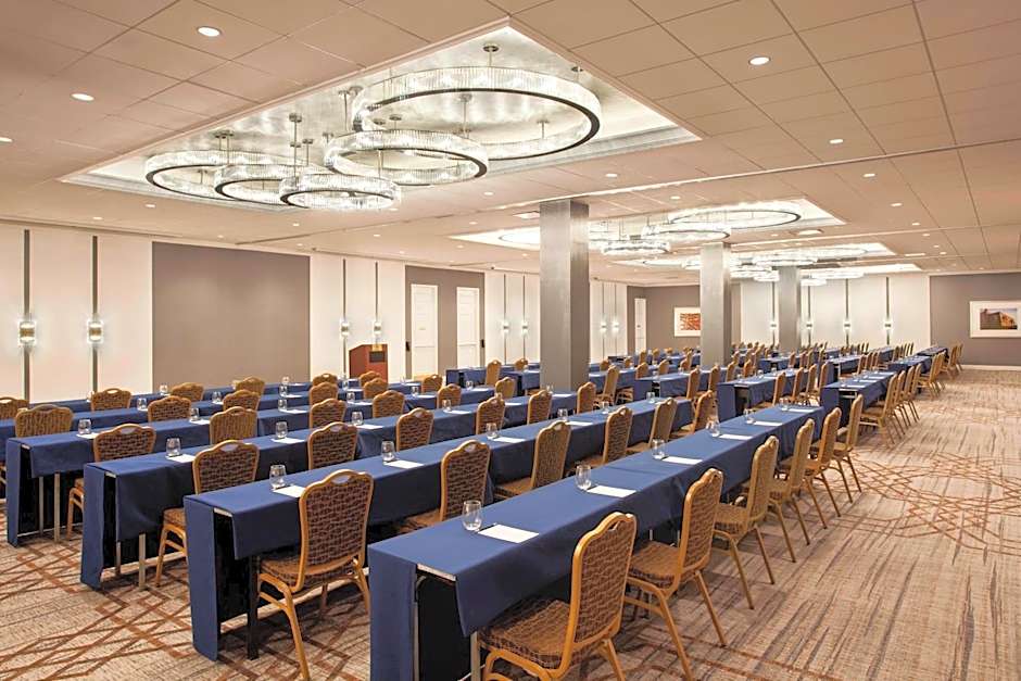 Sheraton Philadelphia University City Hotel