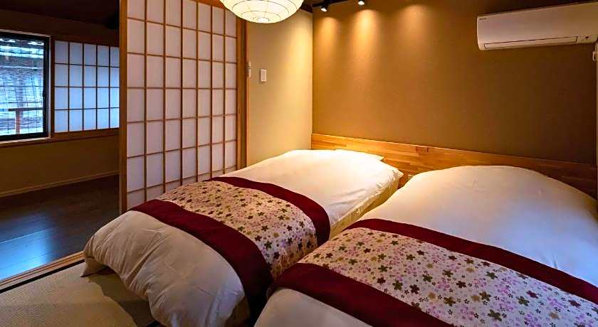 Sen Omiya-Gojo Muslim Friendly Easy access to Kyoto STA