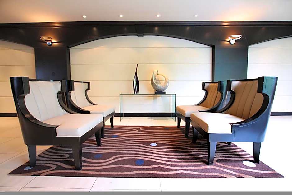 Granville Island Hotel