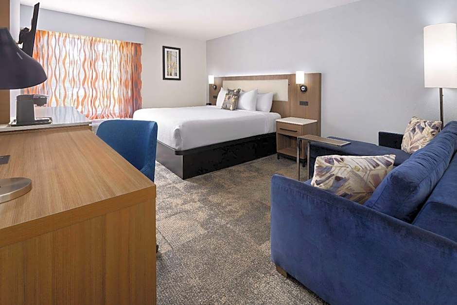 La Quinta Inn & Suites by Wyndham Newnan
