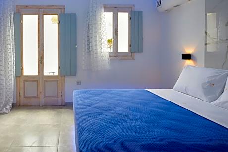 Superior Suite with Side Sea View