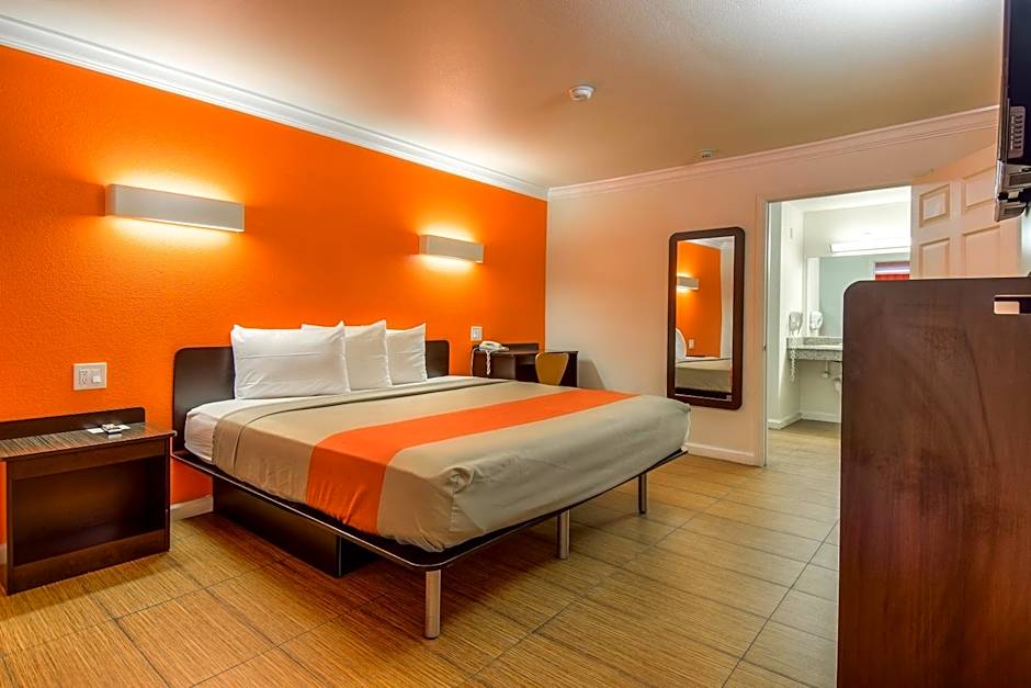 Motel 6-Menifee, CA