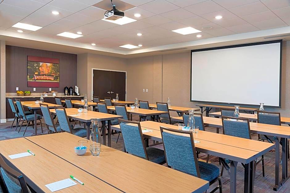 Courtyard by Marriott Mt. Pleasant at Central Michigan University