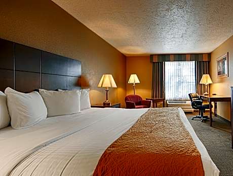1 King Bed, Non-Smoking