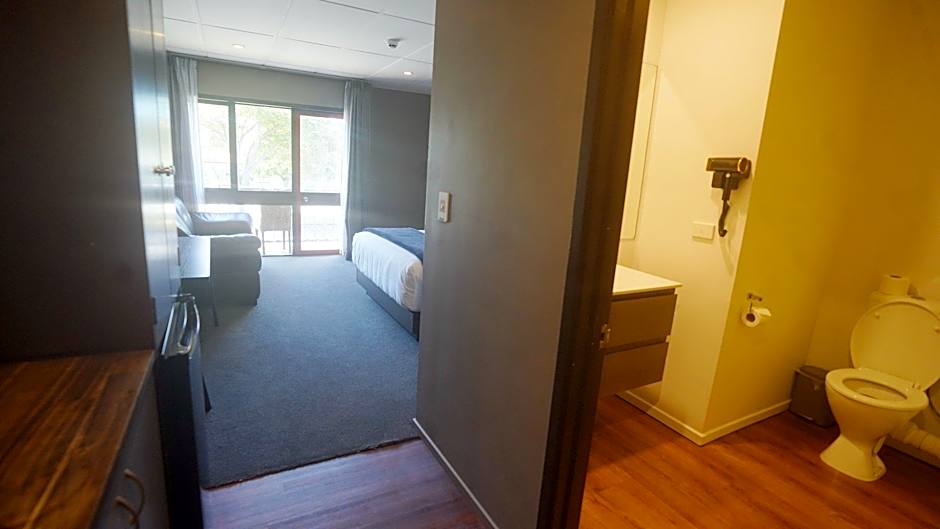 136 On Bealey Motel
