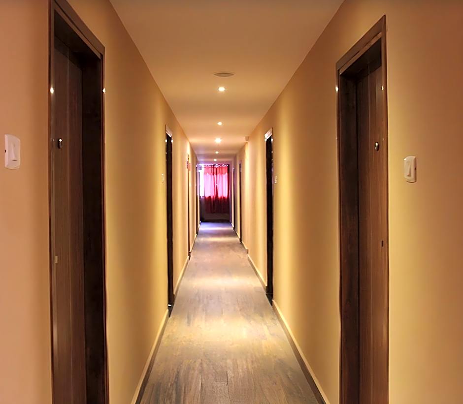 Haywizz Hotel - Port Blair