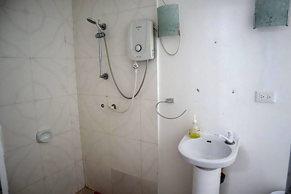 Ice Bear Bar & Tourist Inn