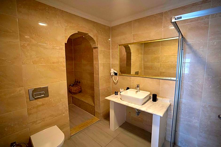 Çamlık 87 Hotel Ayvalık