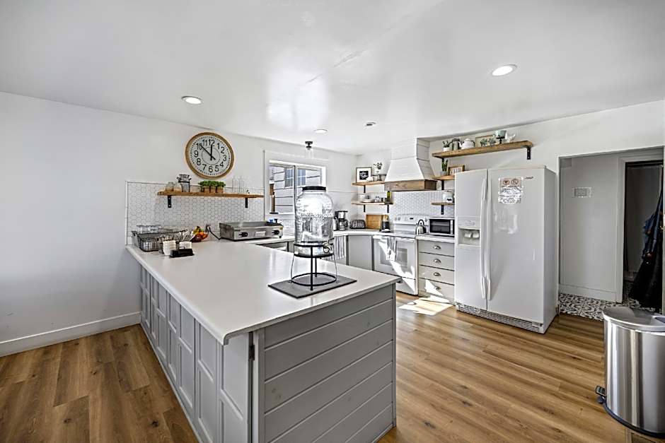 Happy Trails Bed and Breakfast