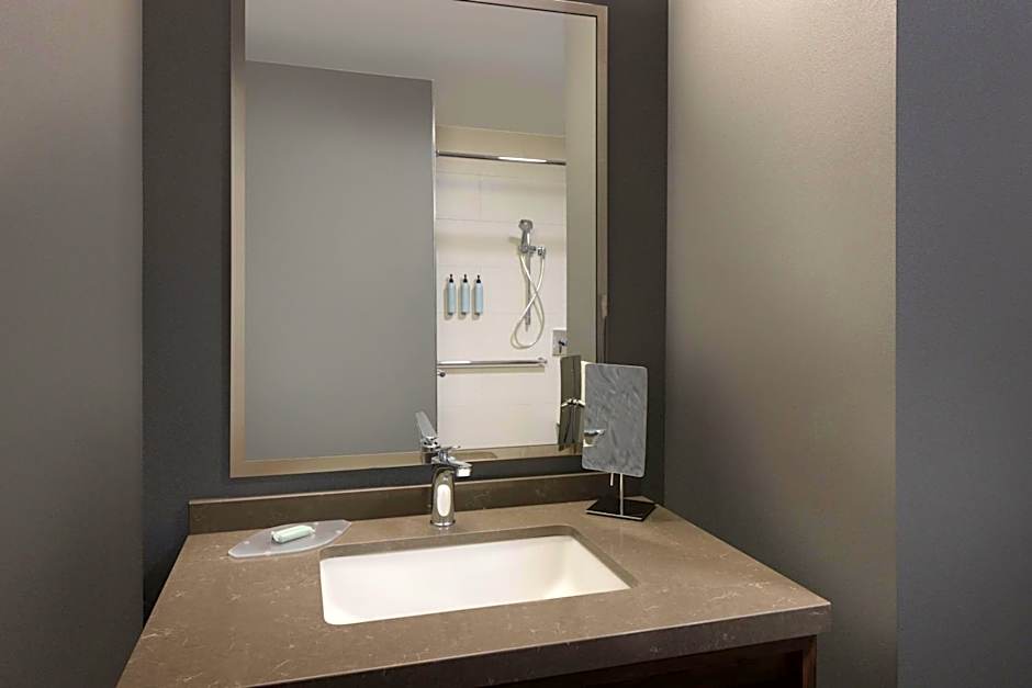 Courtyard by Marriott Edison Woodbridge