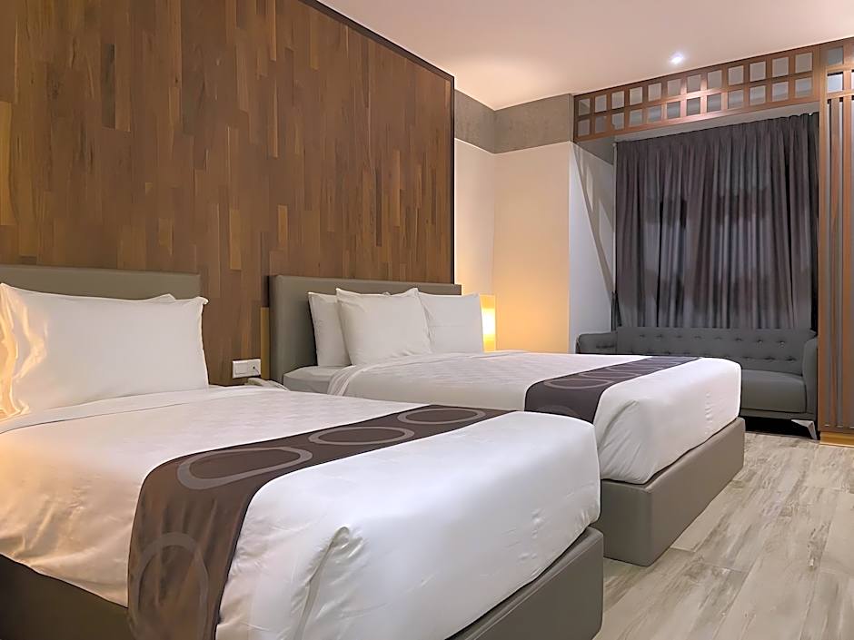 Frame Hotel