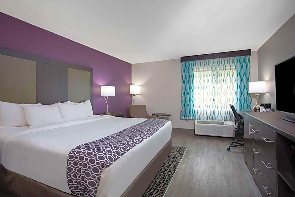 La Quinta Inn & Suites by Wyndham Roanoke Salem