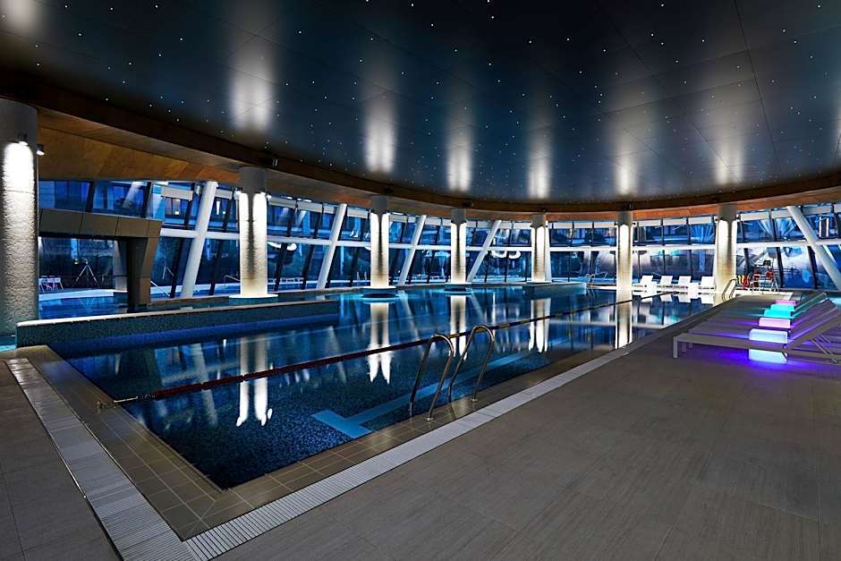 Marriott Jeju Shinhwa World Hotel