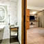 Lincoln Plaza London, Curio Collection By Hilton