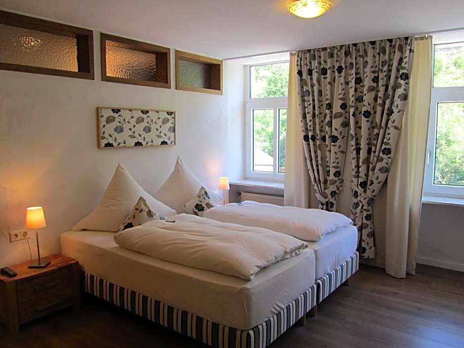 Moselland Hotel im Enderttal Zum Onkel Willi