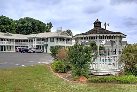 Key West Inn - LaFayette