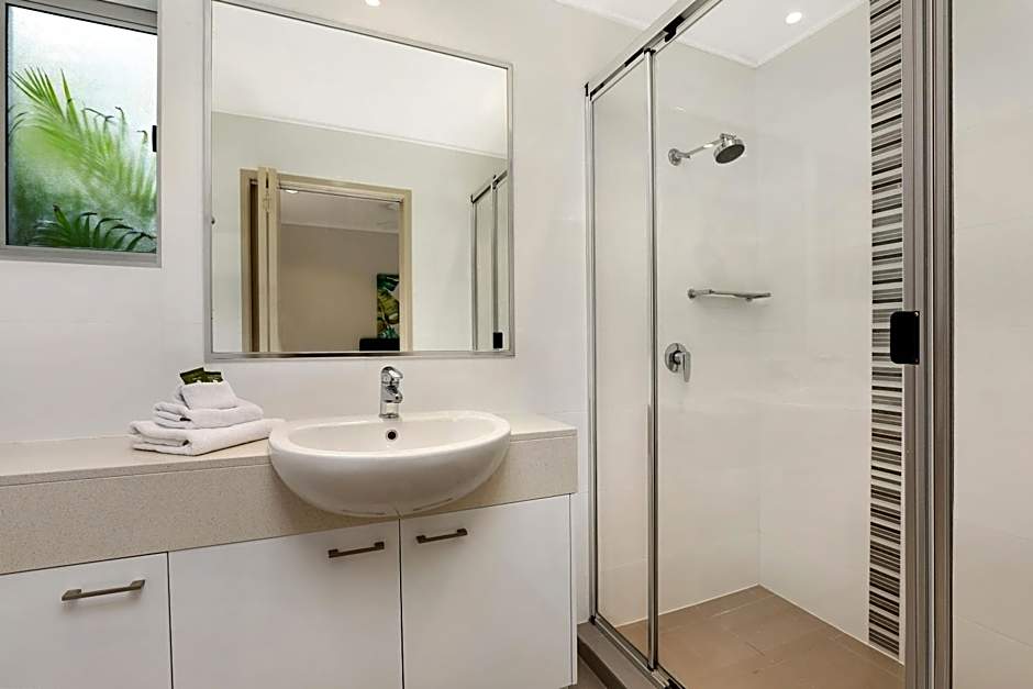 Andari Holiday Apartments