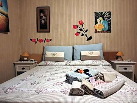 Double or Twin Room with Extra Bed and Shared Bathroom
