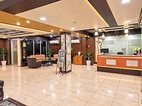 Hotel Arya Palace
