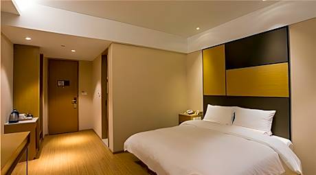 Huazhu - Superior BedRoom