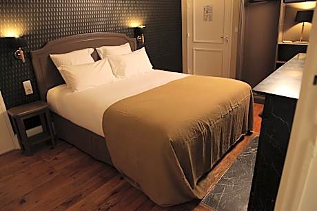 Two Connecting Double Rooms