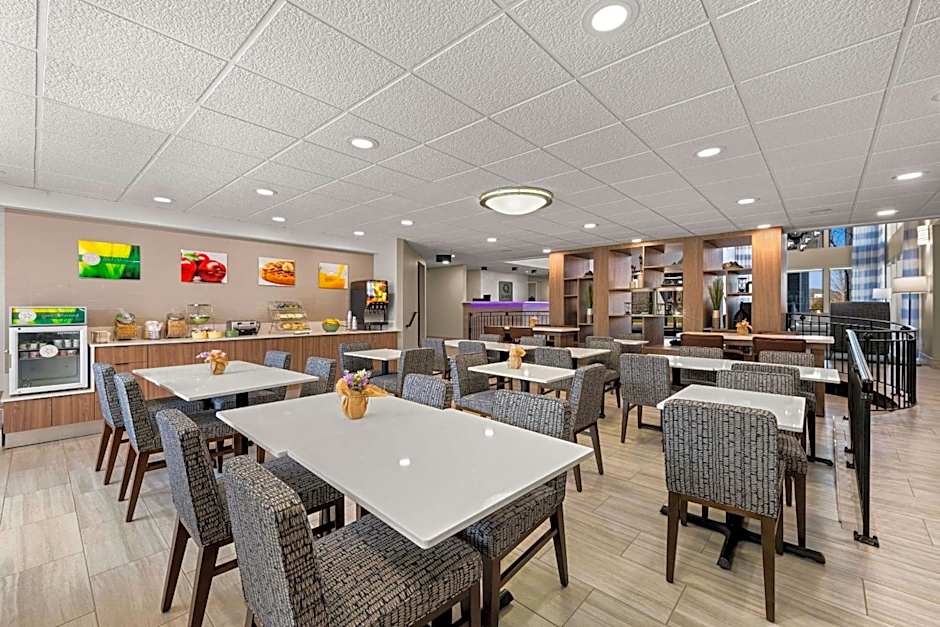 Quality Inn & Suites Matthews