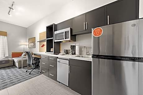 Studio, 1 King, Sofa bed