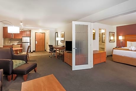 1 King Bed Deluxe Suite Non-Smoking
