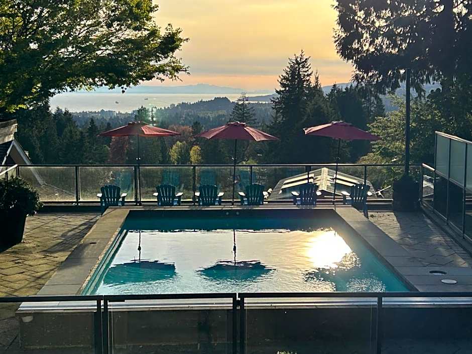 Cypress: Private Bedroom/Bathroom/Office, with Shared Pool, Hot tub