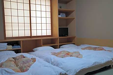Japanese-Style Quadruple Room