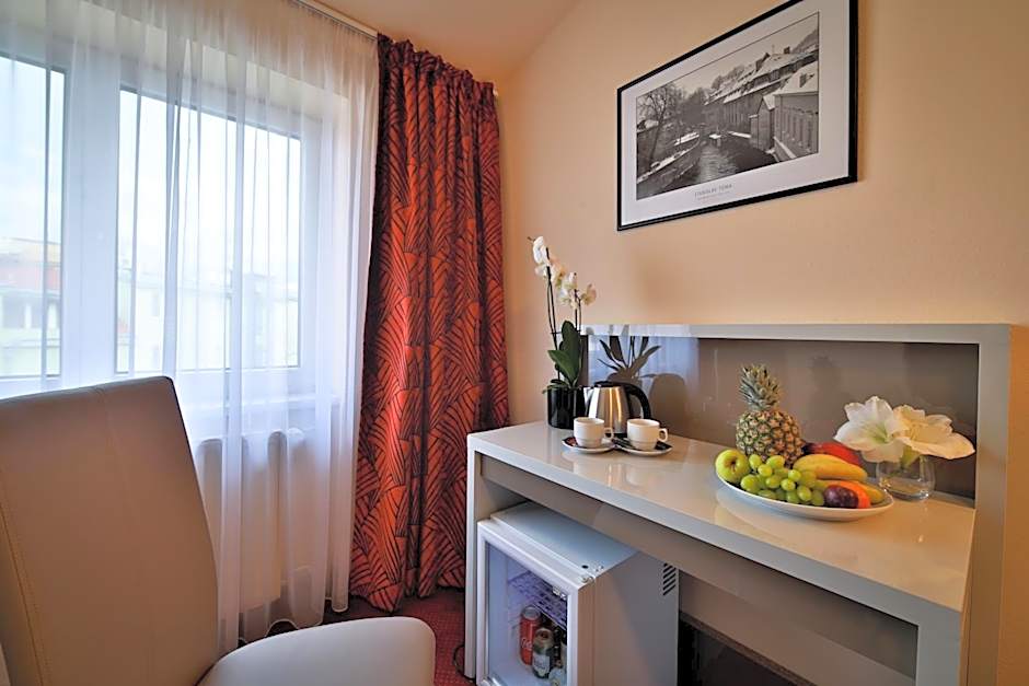Ariston & Ariston Patio Hotel