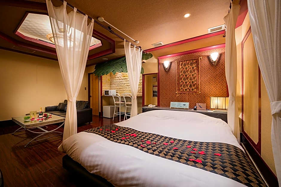 HOTEL MOBILIA (Adult Only)