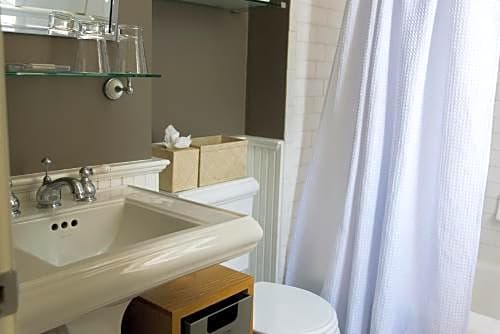 Beacon Hill Hotel