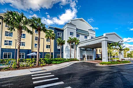 Fairfield Inn & Suites by Marriott Naples