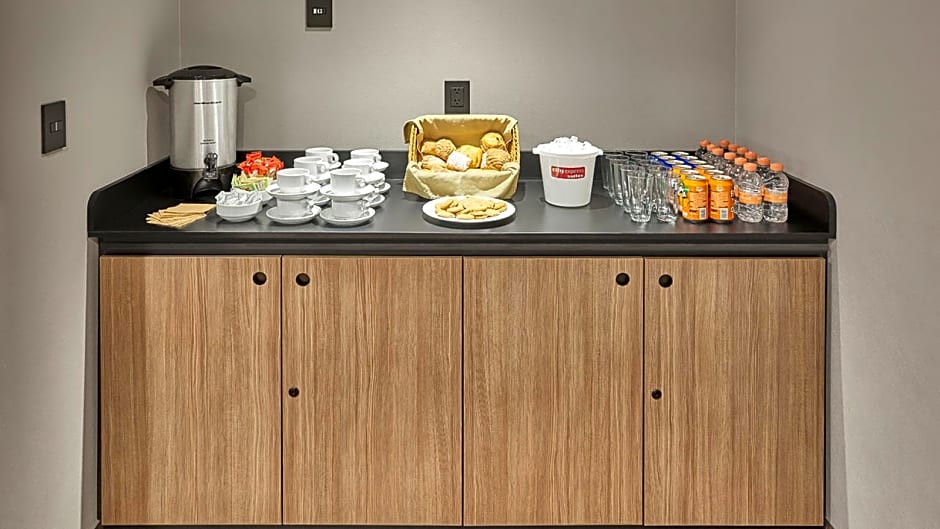 City Express Suites by Marriott Queretaro