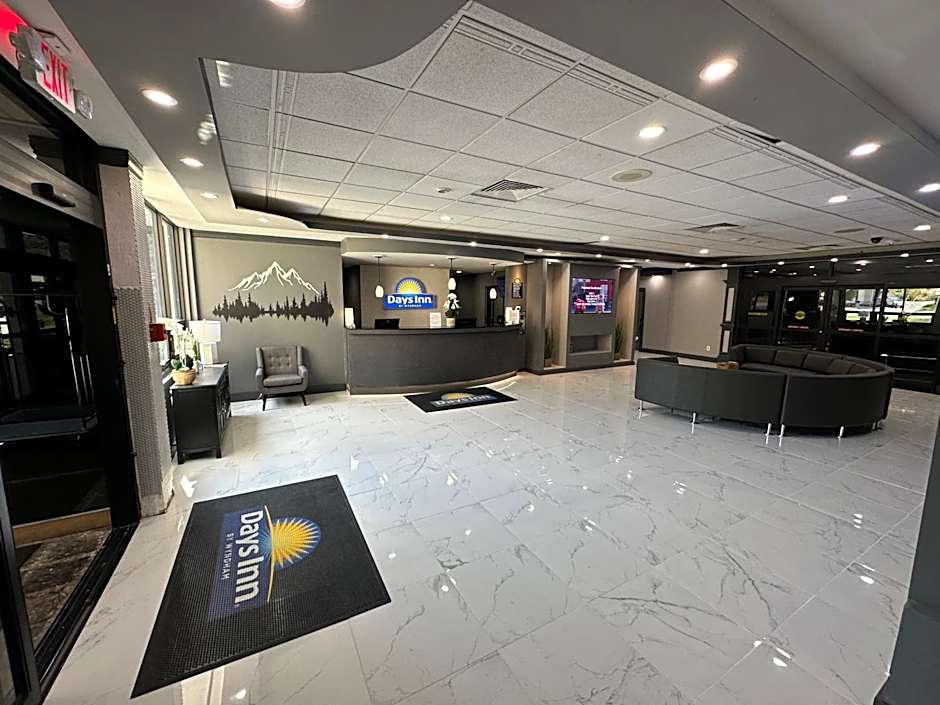 Days Inn by Wyndham Liberty
