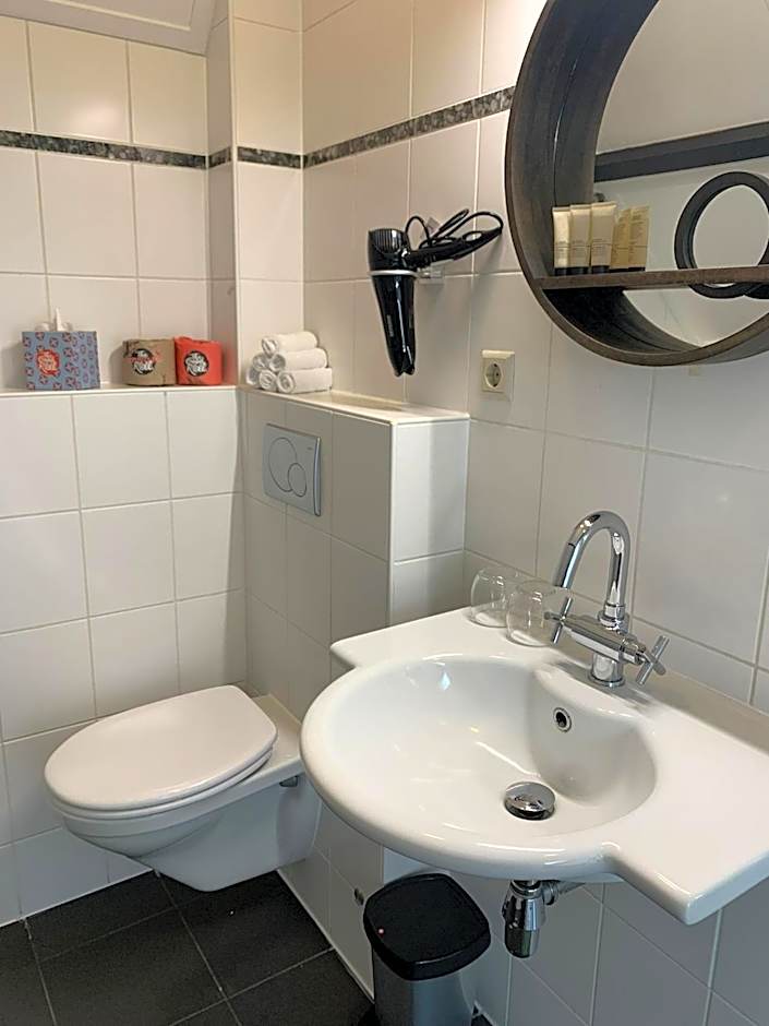 Bed and Breakfast Goes