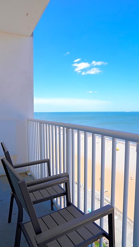 Sun & Sand Resort Oceanfront Suites