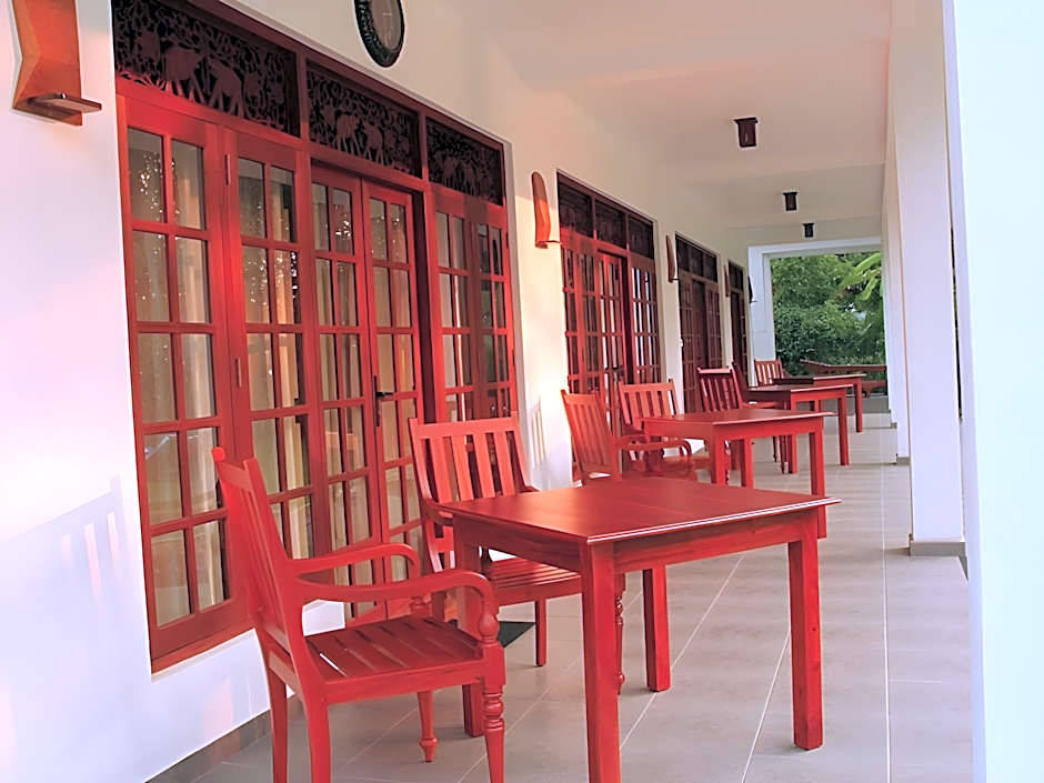 Lagoon Bentota Hotel