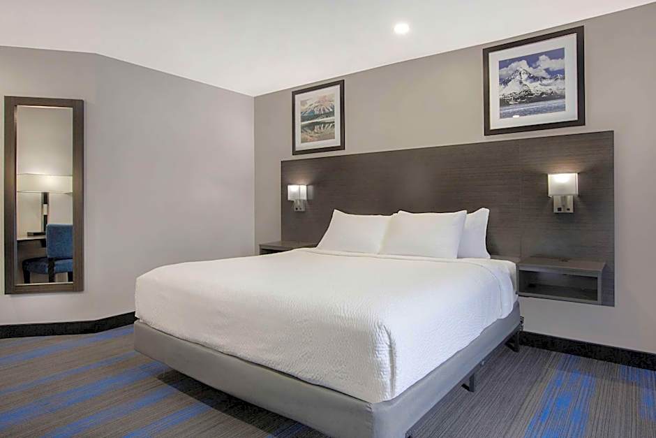 Days Inn by Wyndham Barrie