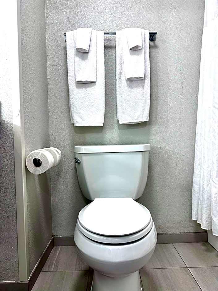 Holiday Inn Express Hotel & Suites Hinesville By IHG