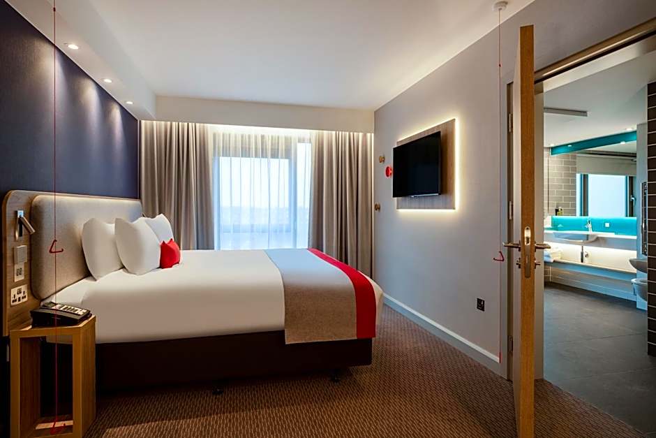 Holiday Inn Express - Cambridge West - Cambourne By IHG