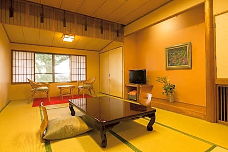 Triple Room with Garden View