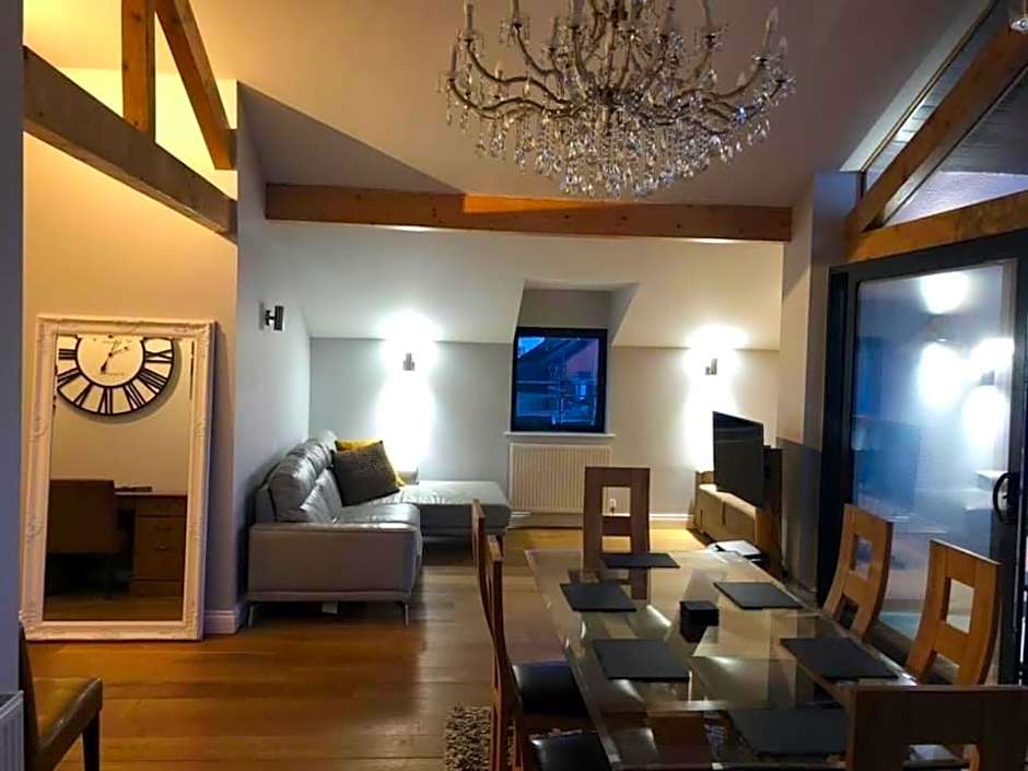 Photo 1 of 3 of Penthouse Apartment