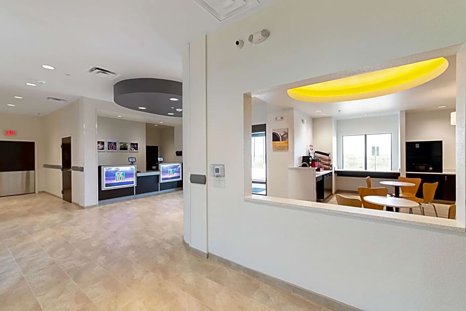 Studio 6 Austin Airport