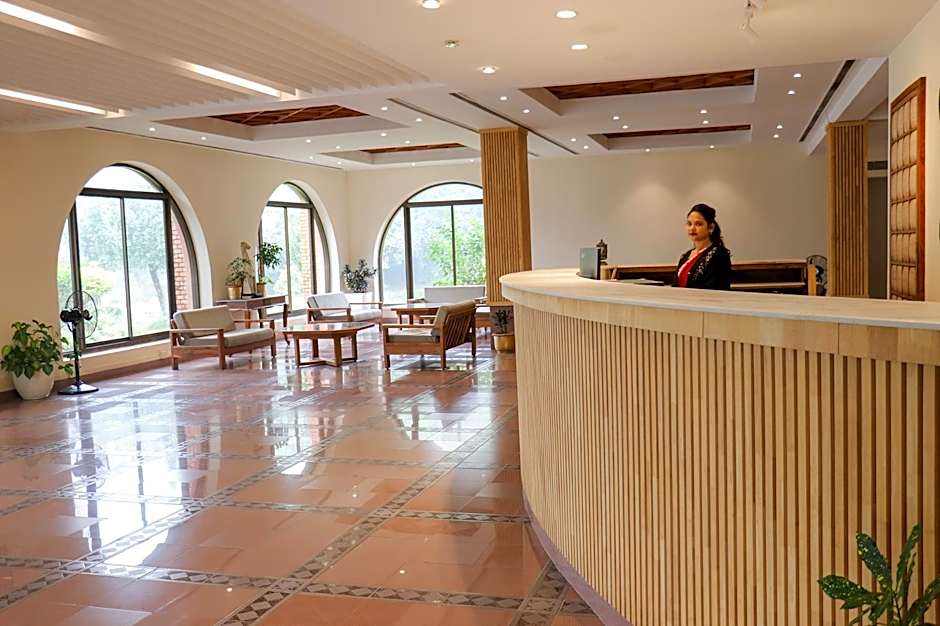 Hotel Lumbini Garden New Crystal