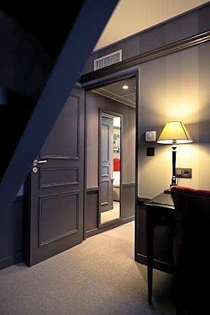 Prestige Family Room (2 Adults + 3 Children)